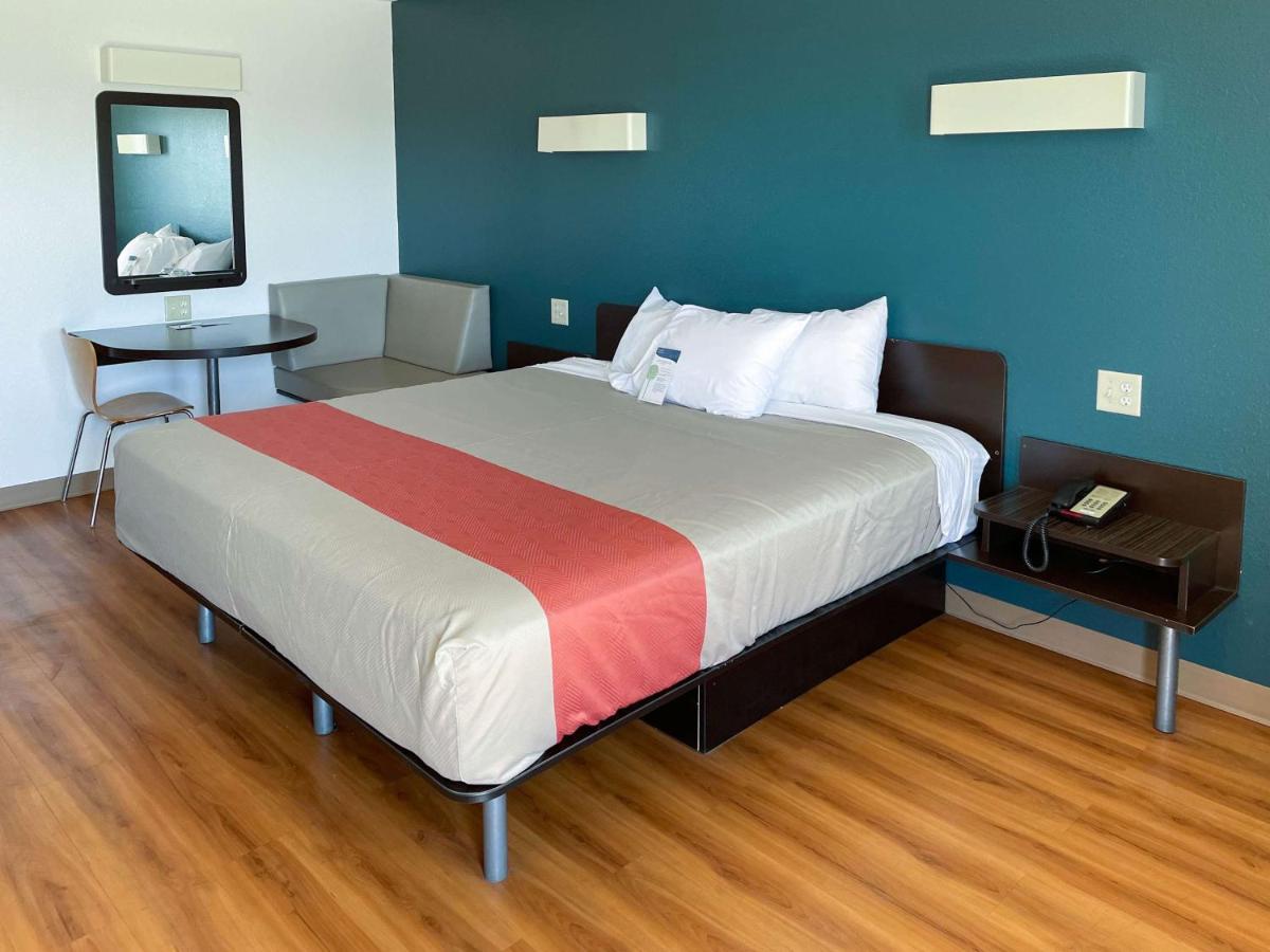 Motel 6 Cameron Mo Eksteriør billede